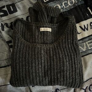 Abercrombie & Fitch Charcoal Knit Pullover long sleeve